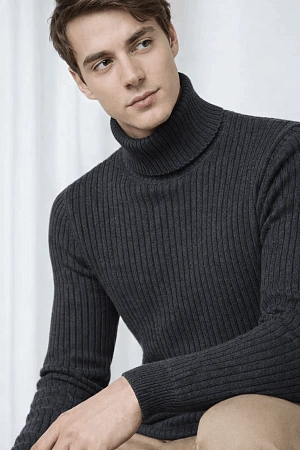 Вязаный свитер